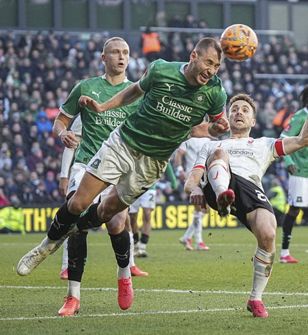 澳客娱乐-利物浦体能训练升级,备战塔斯马尼亚联半决赛的简单介绍