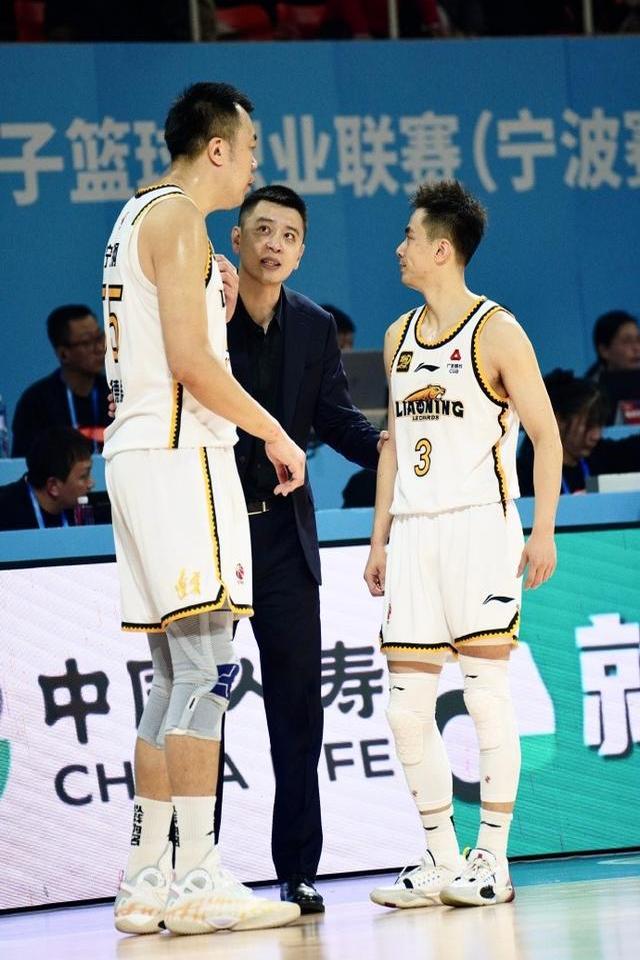 澳客投注-包含在浙江队赛场上演CBA季后赛,团战,引发教练席炸锅的词条