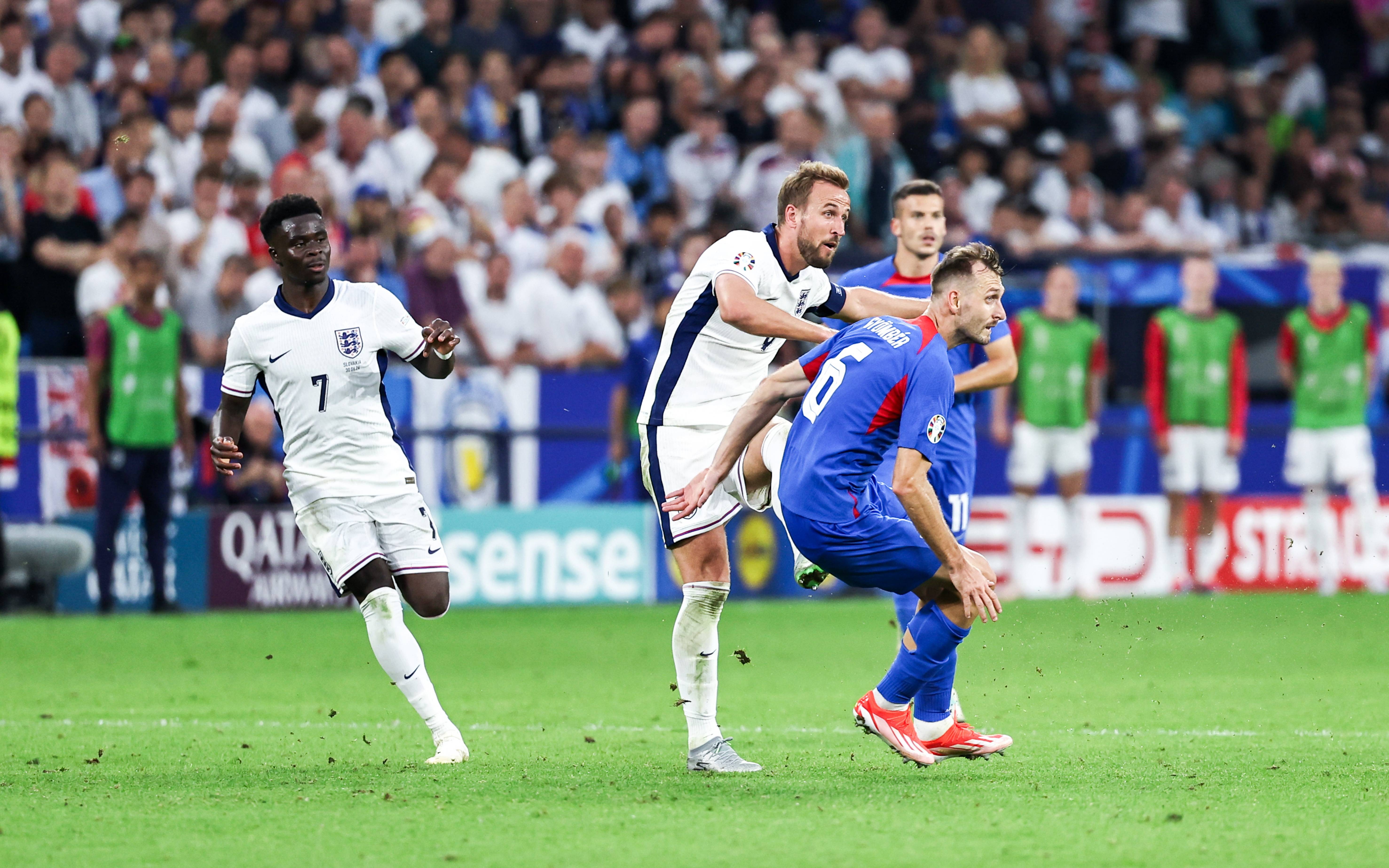 澳客平台-广州队爆发神级表现，欧洲杯被彻底压制，破门的简单介绍