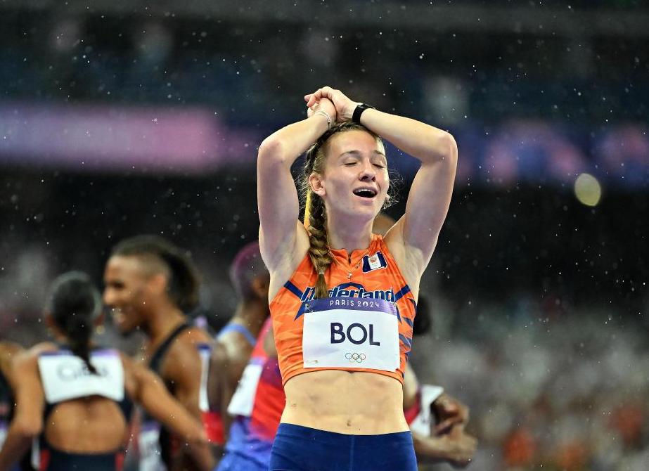 澳客官方-荷兰选手尽展拼搏精神，力争一决高下