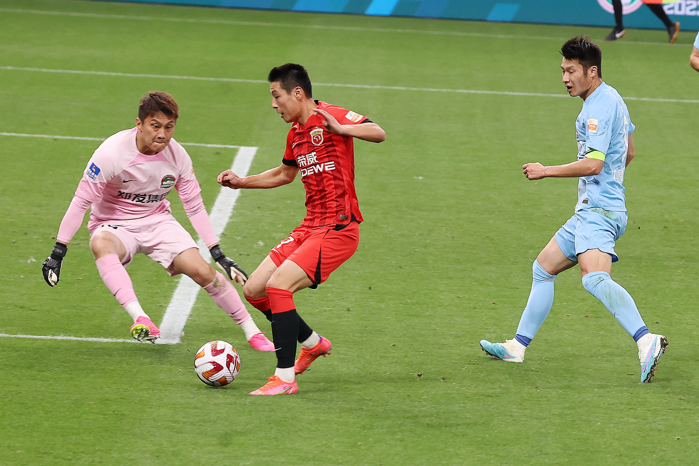 澳客投注-建业主场大胜富力,继续领跑积分榜