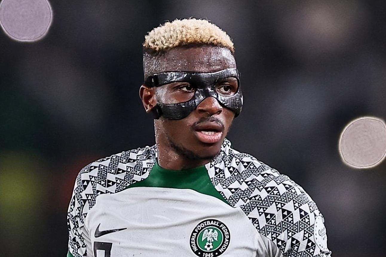 澳客馆-那不勒斯球员获得最佳射手奖,光荣登上舞台