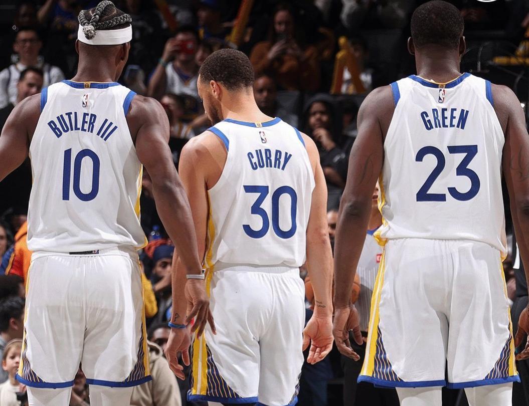 澳客vip注册-勇士队后卫状态回升,帮助球队稳定局势的简单介绍