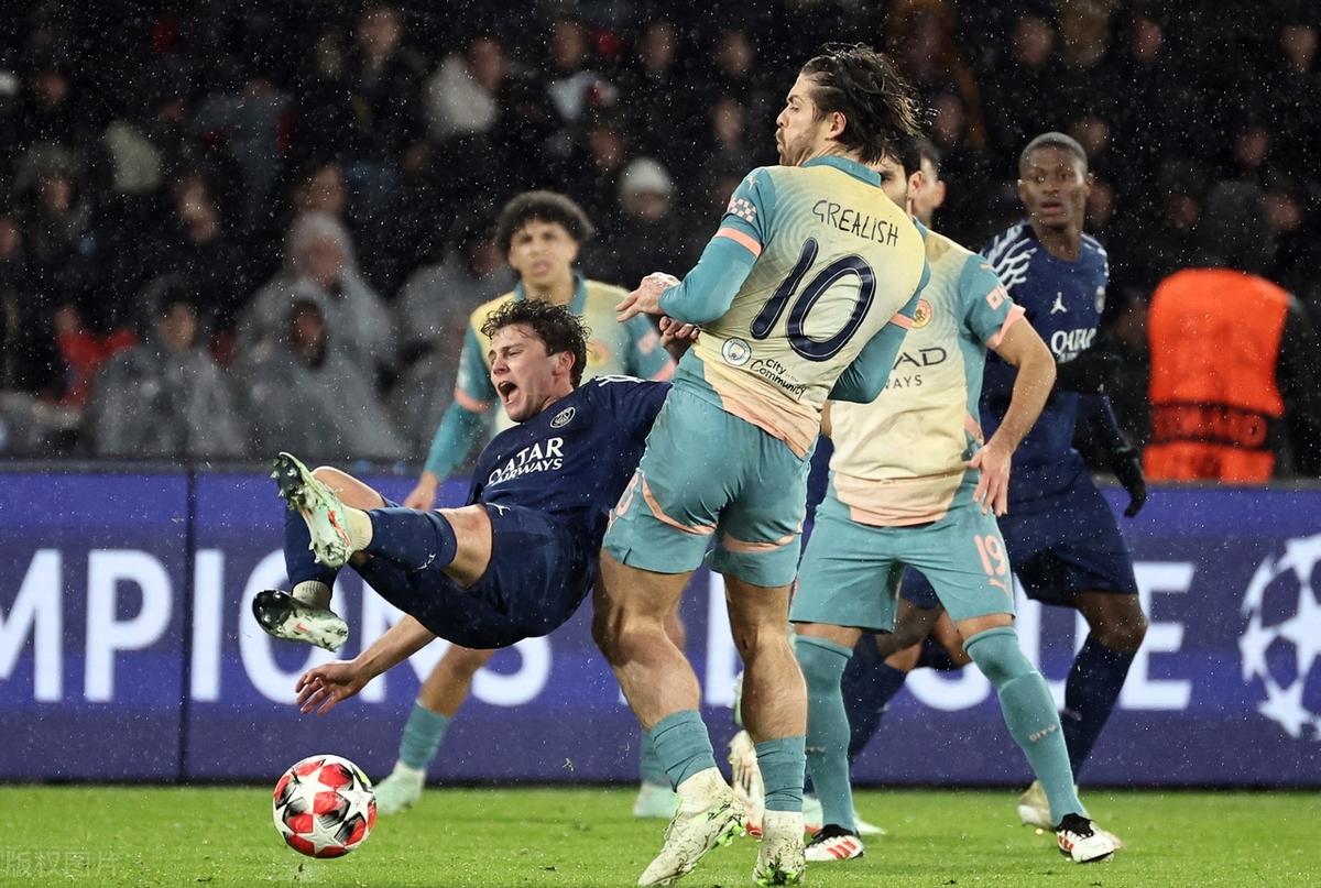 澳客登录入口-曼城轻松战胜,稳定保持领先优势