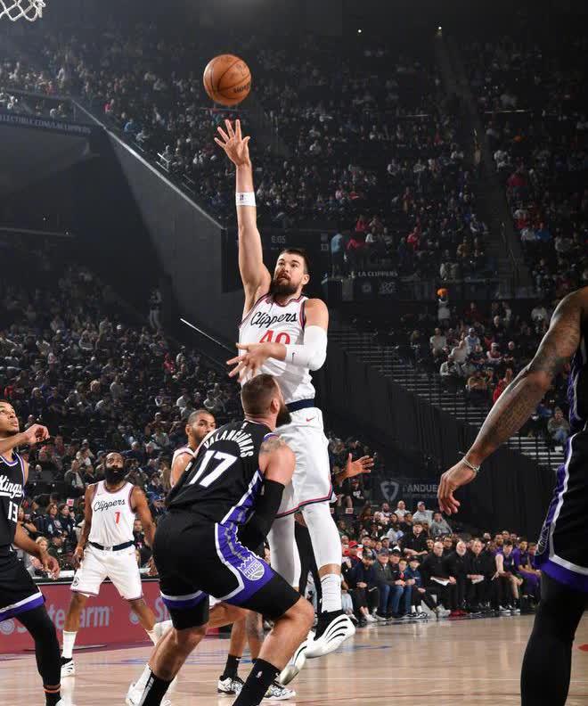 澳客网页版-中亚赛区球队展现出不凡实力，一场场惊心动魄的对决即将上演！的简单介绍