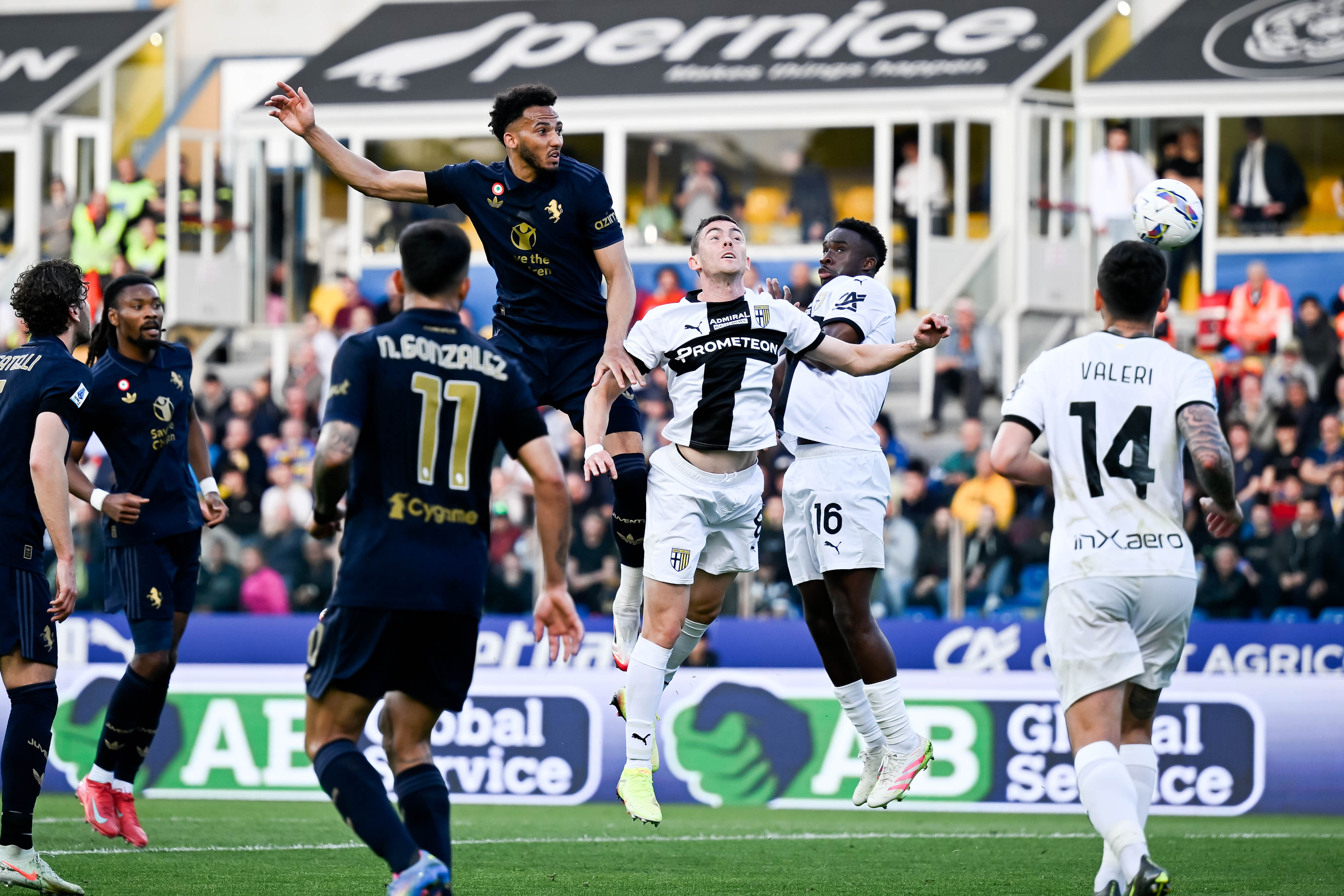 澳客电竞-包含帕尔马大比分击败斯佩齐亚,取得胜利的词条