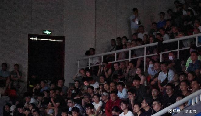 澳客下载-精彩的比赛轮番上演,球迷热情高涨!的简单介绍