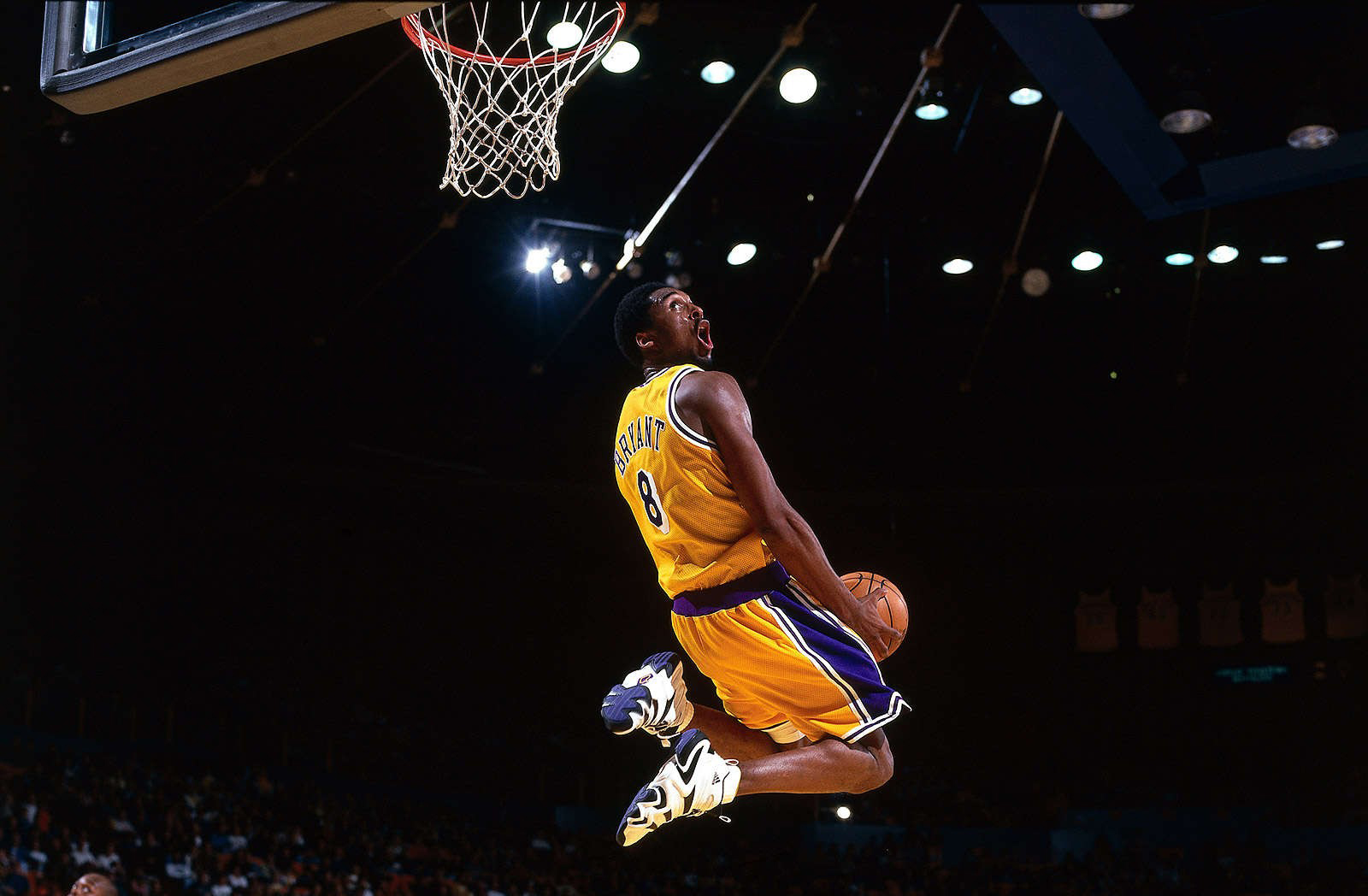 澳客中国官网-韩国篮球职业联赛超级球星登场震撼全场