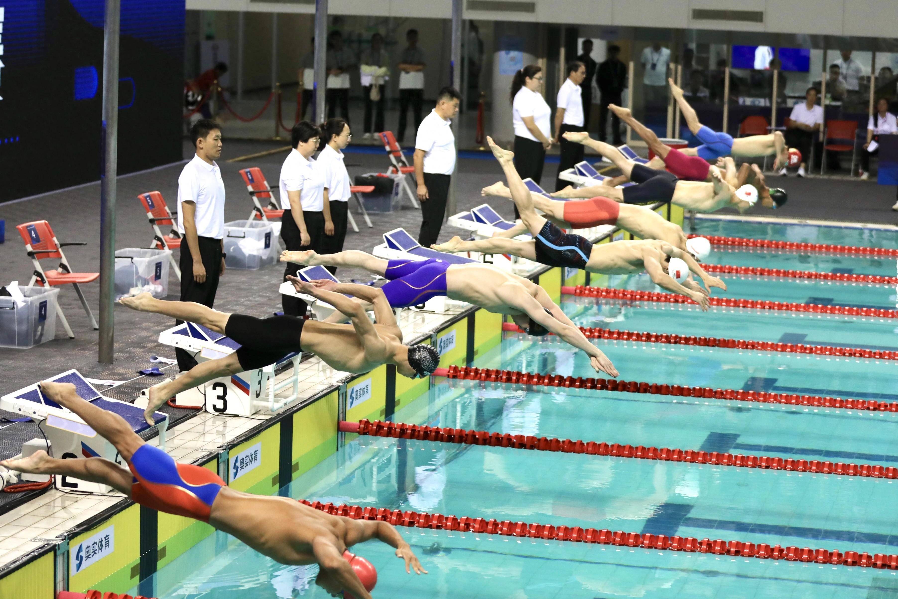 中国游泳队再夺一金，选手刷新亚洲纪录