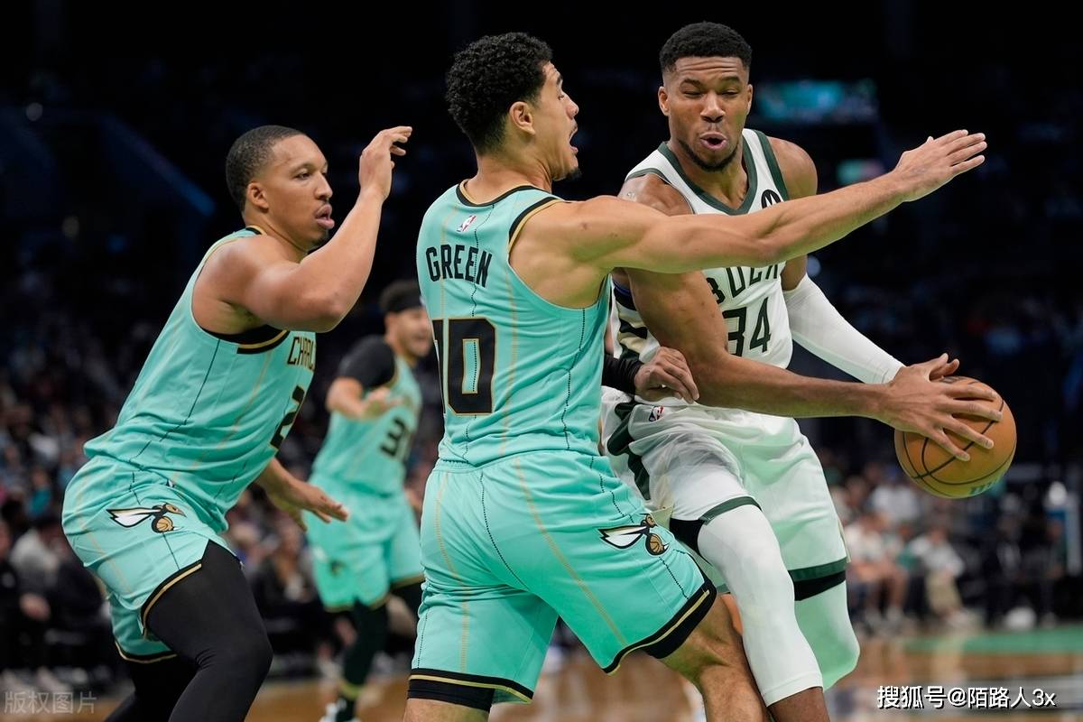 澳客平台-雄鹿主场击败黄蜂继续保持胜利