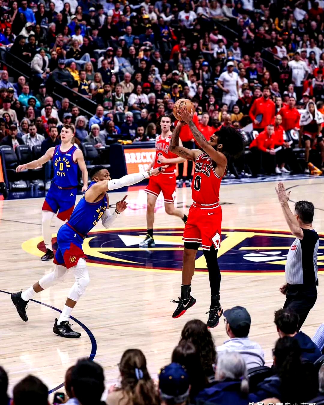 关于球场上的热血对决,胜利的喜悦令人陶醉的信息