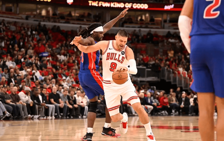 澳客电竞-包含公牛主场力克活塞,拉文砍下分率队获胜的词条