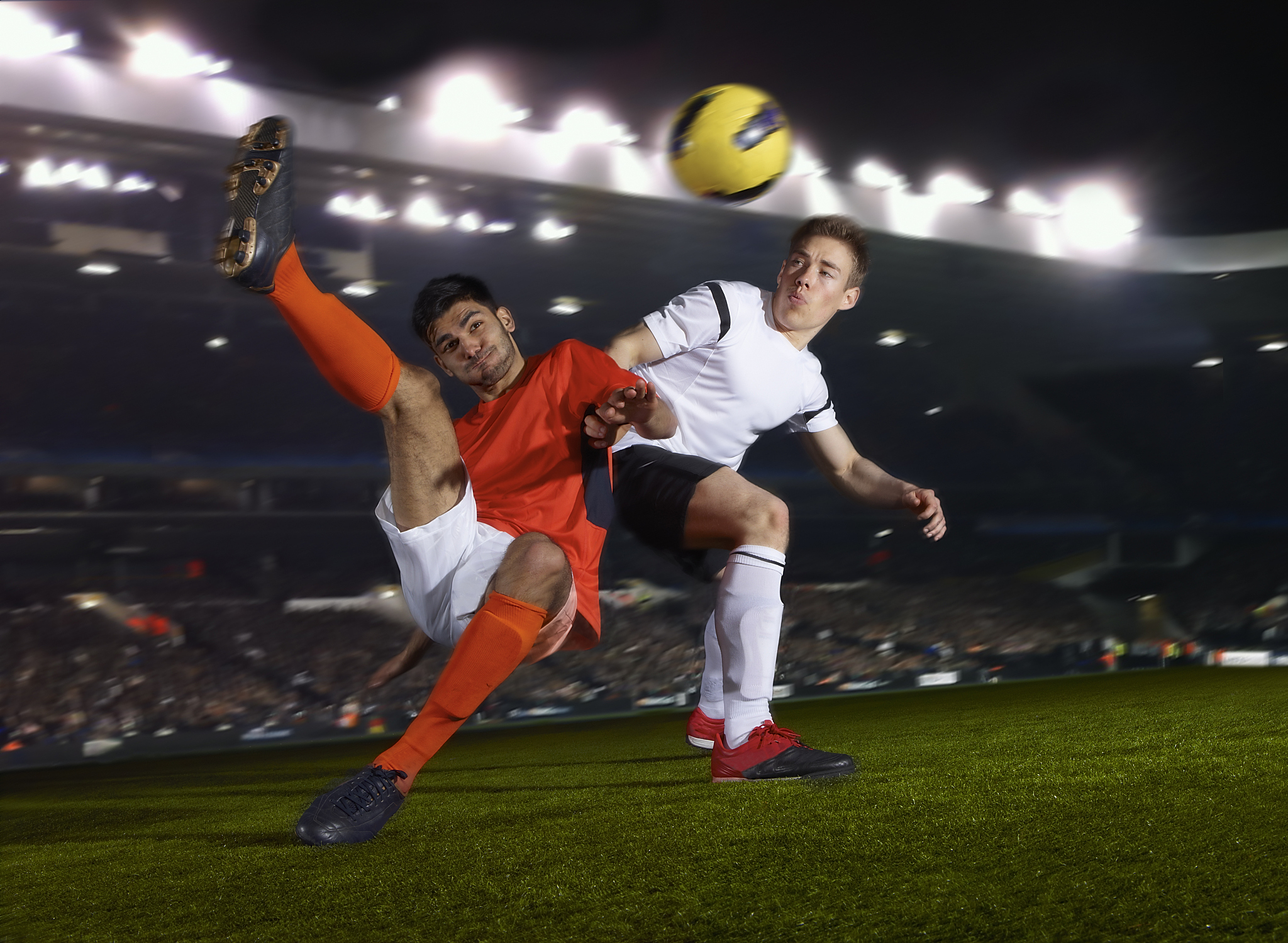 澳客在线-足球联赛火热展开,球队士气高昂